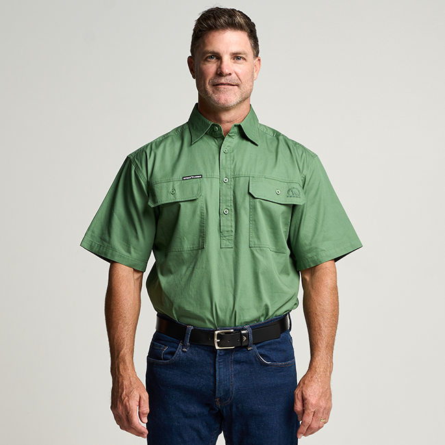 KILCOY | Mens Half Button Short Sleeve Work Shirt - Gum Leaf Green